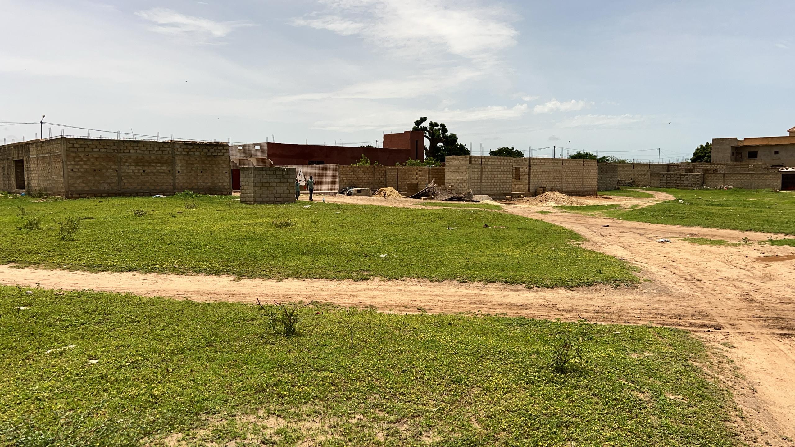 Terrains de 500m2 a vendre à Touba